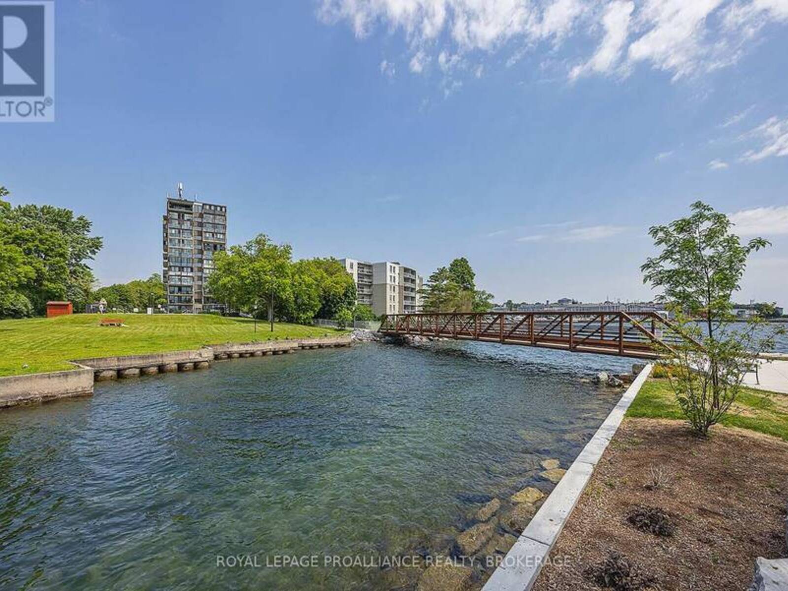 806 - 2 MOWAT AVENUE, Kingston, Ontario K7M 1K1