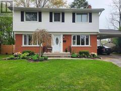 140 FALKIRK TERRACE Kingston Ontario, K7M 4C2