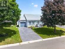 38 ABBEY DAWN DRIVE | Loyalist Ontario | Slide Image Three