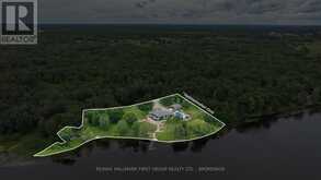120 BLACK LAKE ROUTE 1 | Perth Ontario | Slide Image Nine