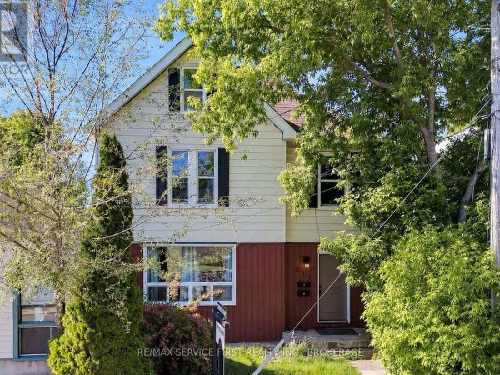 211 RAGLAN ROAD, Kingston, Ontario K7K 1L5