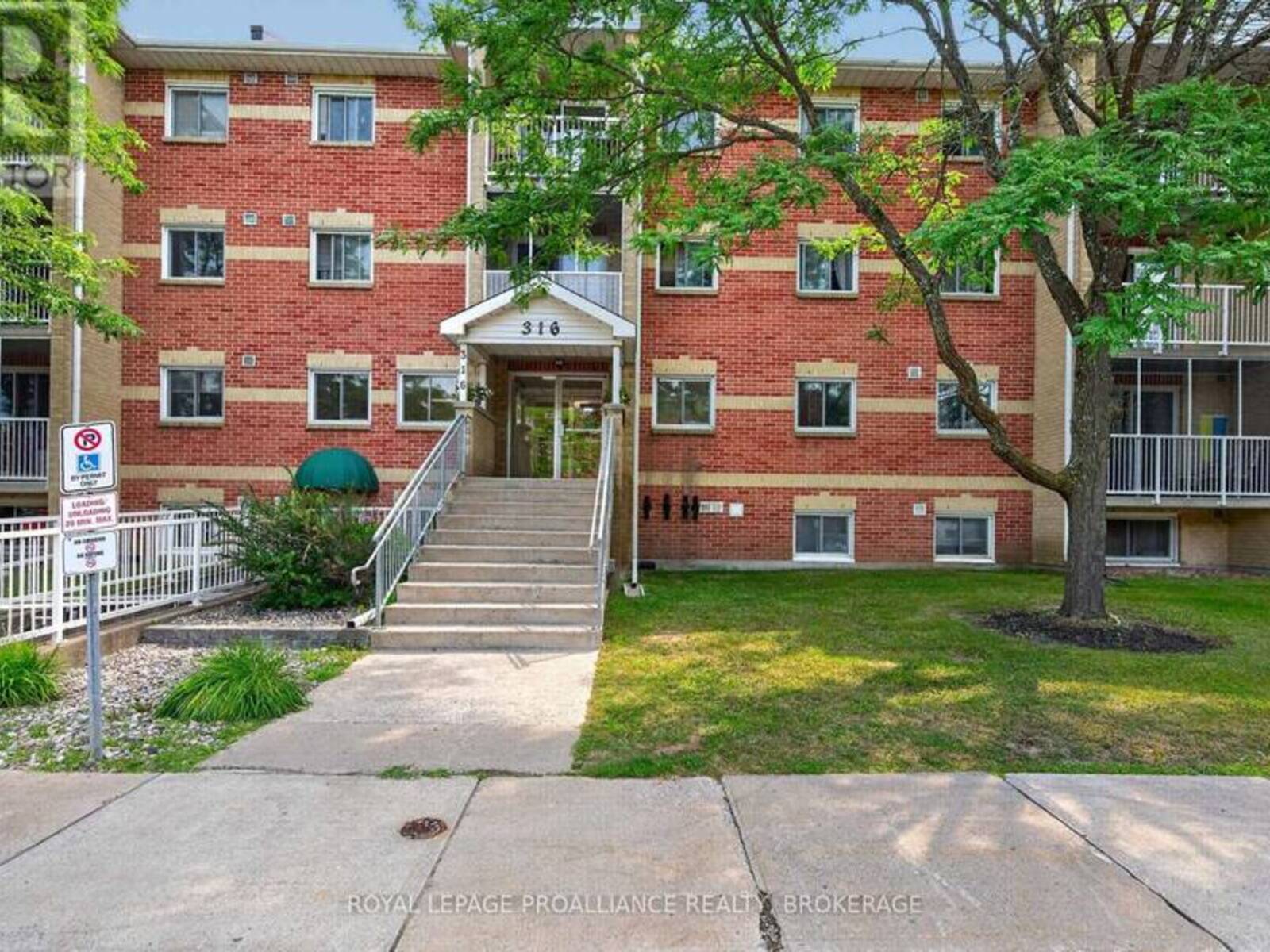 411 - 316 KINGSDALE AVENUE, Kingston, Ontario K7M 8S2