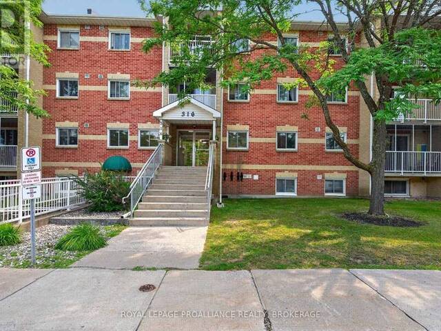 411 - 316 KINGSDALE AVENUE Kingston Ontario, K7M 8S2 - 2 Bedrooms Condo For Sale