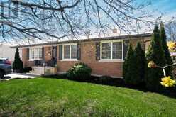 271 CHELSEA ROAD | Kingston Ontario | Slide Image Three