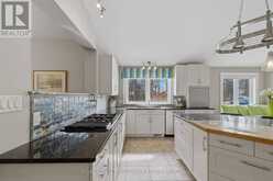 27 RIVERSIDE DRIVE | Kingston Ontario | Slide Image Twelve