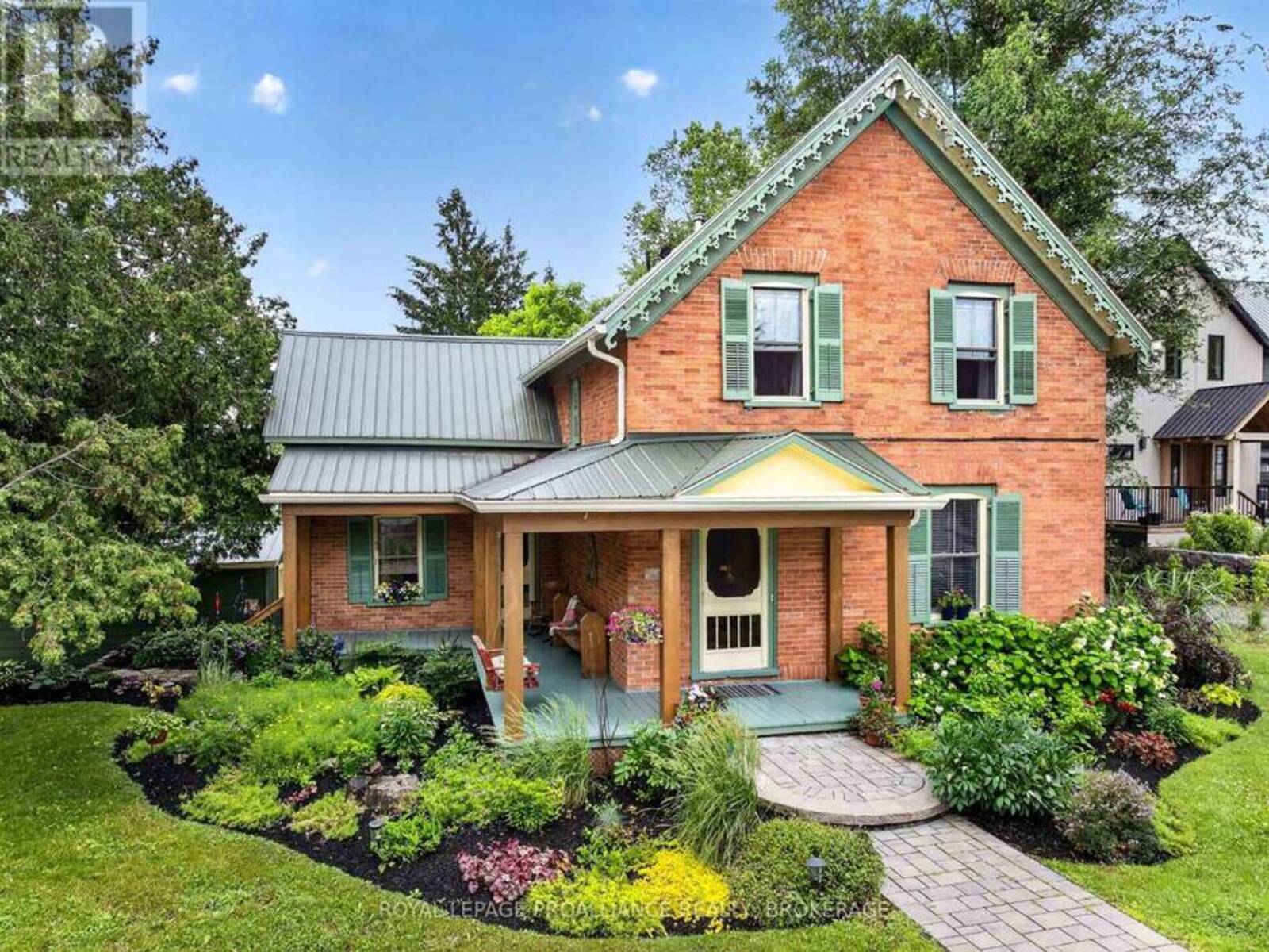 15 RIDEAU STREET, Westport, Ontario K0G 1X0