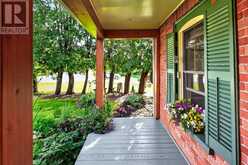 15 RIDEAU STREET | Westport Ontario | Slide Image Three