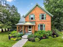 15 RIDEAU STREET | Westport Ontario | Slide Image Fifty