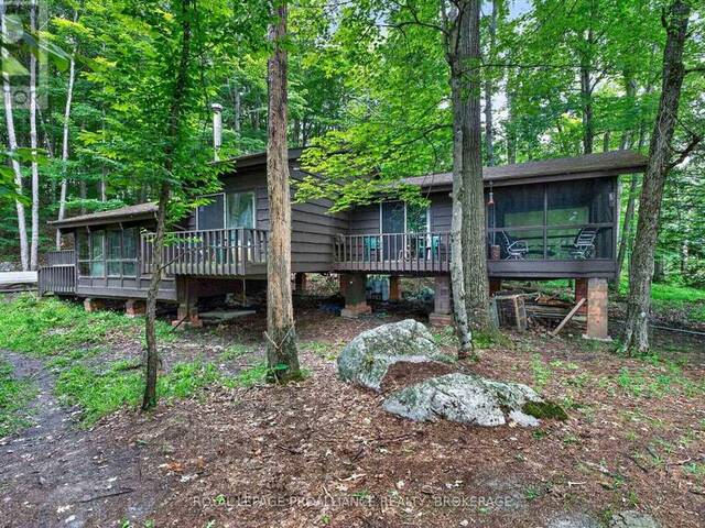 3 SCOTT ISLAND Westport Ontario, K0G 1X0 - 3 Bedrooms Waterfront Home For sale