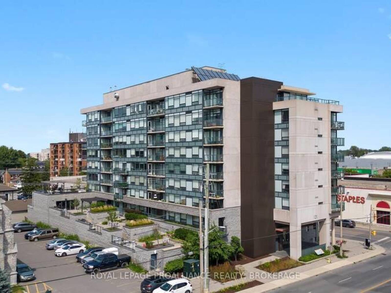 813 - 121 QUEEN STREET, Kingston, Ontario K7K 0G6