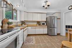 11 PEMBER PLACE | Kingston Ontario | Slide Image Eleven