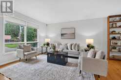 11 PEMBER PLACE | Kingston Ontario | Slide Image Five