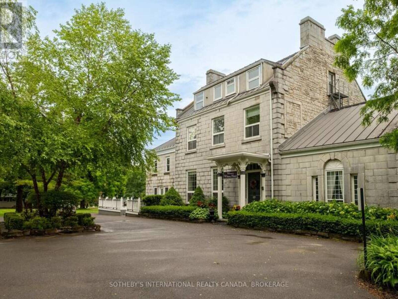 8 STARR PLACE, Kingston, Ontario K7L 4V1