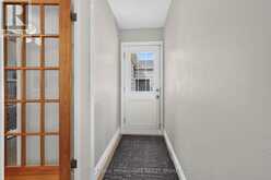 27 ELIZABETH AVENUE | Kingston Ontario | Slide Image Sixteen