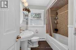 27 ELIZABETH AVENUE | Kingston Ontario | Slide Image Nineteen
