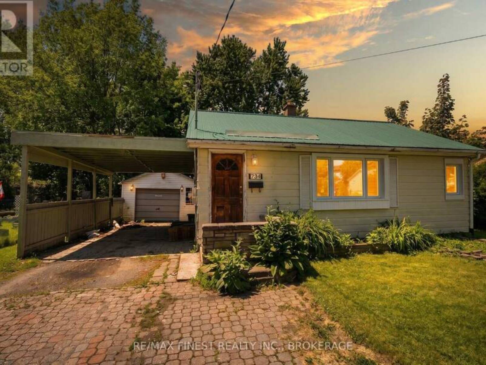 734 PORTSMOUTH AVENUE, Kingston, Ontario K7M 1W5
