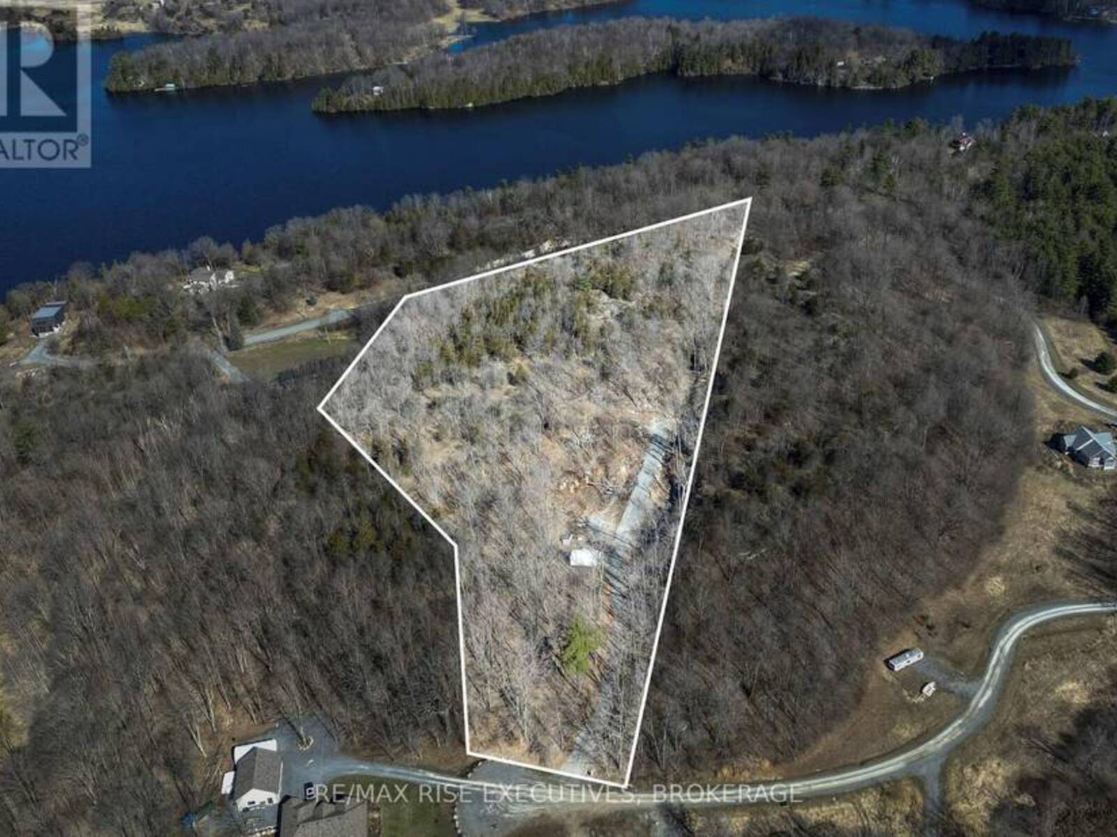 6 CRANBERRY COVE LANE, Leeds and the Thousand Islands, Ontario K0H 2N0