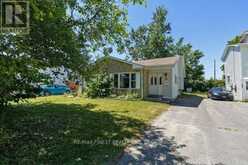30 WOODSTONE CRESCENT | Kingston Ontario | Slide Image Two