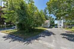 30 WOODSTONE CRESCENT | Kingston Ontario | Slide Image Three