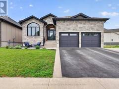 142 GILDERSLEEVE BOULEVARD Loyalist Ontario, K0H 1G0