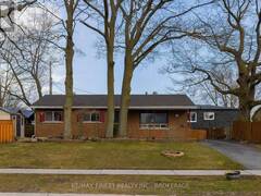 628 STANFORD STREET Kingston Ontario, K7M 6A1