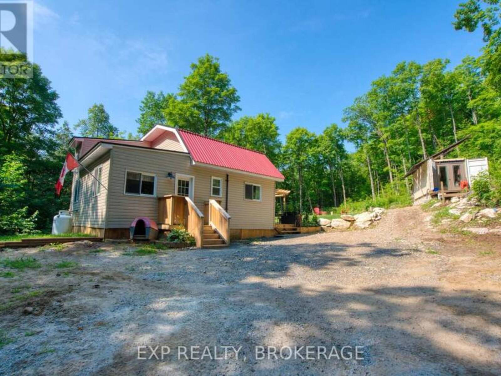 1427 LEWIS ROAD, Central Frontenac, Ontario K0H 2E0