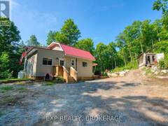 1427 LEWIS ROAD Central Frontenac Ontario, K0H 2E0