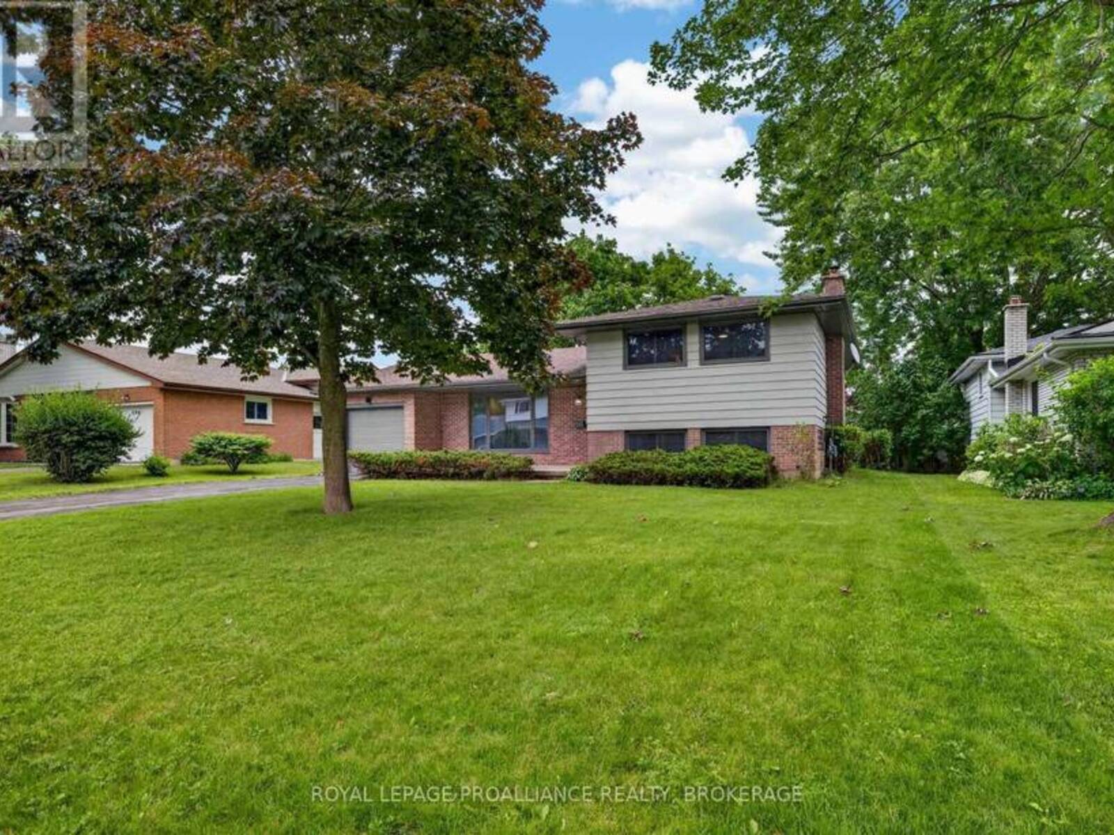 682 CARNABY STREET, Kingston, Ontario K7M 5M7