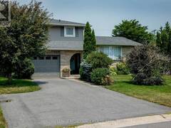 717 LAIDLAW CRESCENT Kingston Ontario, K7M 5M3