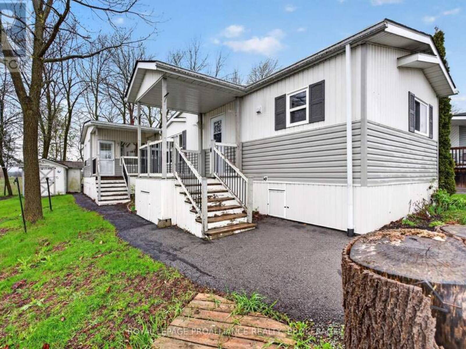 1 ELM STREET, Greater Napanee, Ontario K7R 0E9