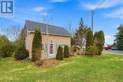 1125 COUNTY RD 1 E | Greater Napanee Ontario | Slide Image Four
