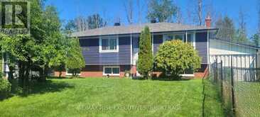 72 ERIC HUTCHESON ROAD | Smiths Falls Ontario | Slide Image Three