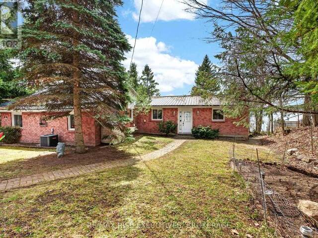 3481 BUCK POINT LANE Inverary Ontario, K0H 1X0 - 3 Bedrooms Waterfront Home For sale