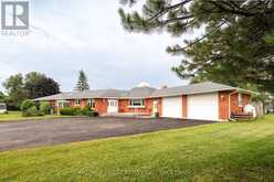 32 HOWE ISLAND DRIVE | Gananoque Ontario | Slide Image Five