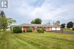 32 HOWE ISLAND DRIVE | Gananoque Ontario | Slide Image Two