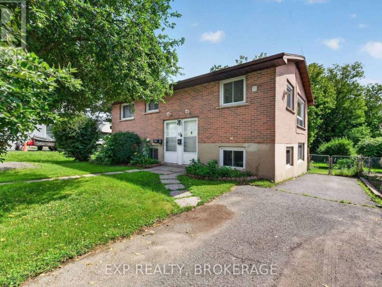 17 SHAW STREET, Kingston, Ontario K7K 4Y5