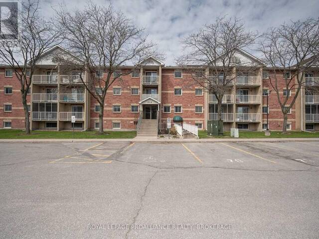 313 - 310 KINGSDALE AVENUE Kingston Ontario, K7M 8S1 - 2 Bedrooms Condo For Sale