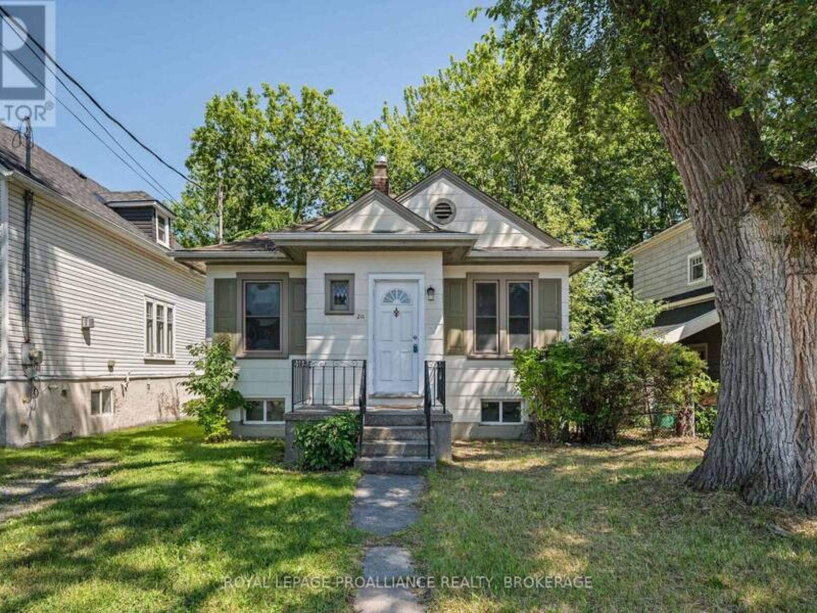 211 TORONTO STREET, Kingston, Ontario K7L 4A9
