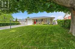 746 LAIDLAW CRESCENT | Kingston Ontario | Slide Image Four