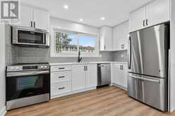 957 OAKVIEW AVENUE | Kingston Ontario | Slide Image Thirteen