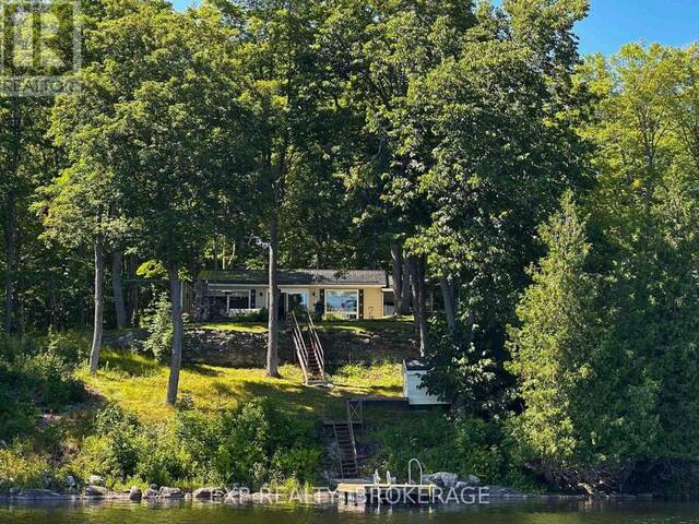 2107 HAMBLY LANE South Frontenac Ontario, K0H 1W0 - 2 Bedrooms Waterfront Home For sale