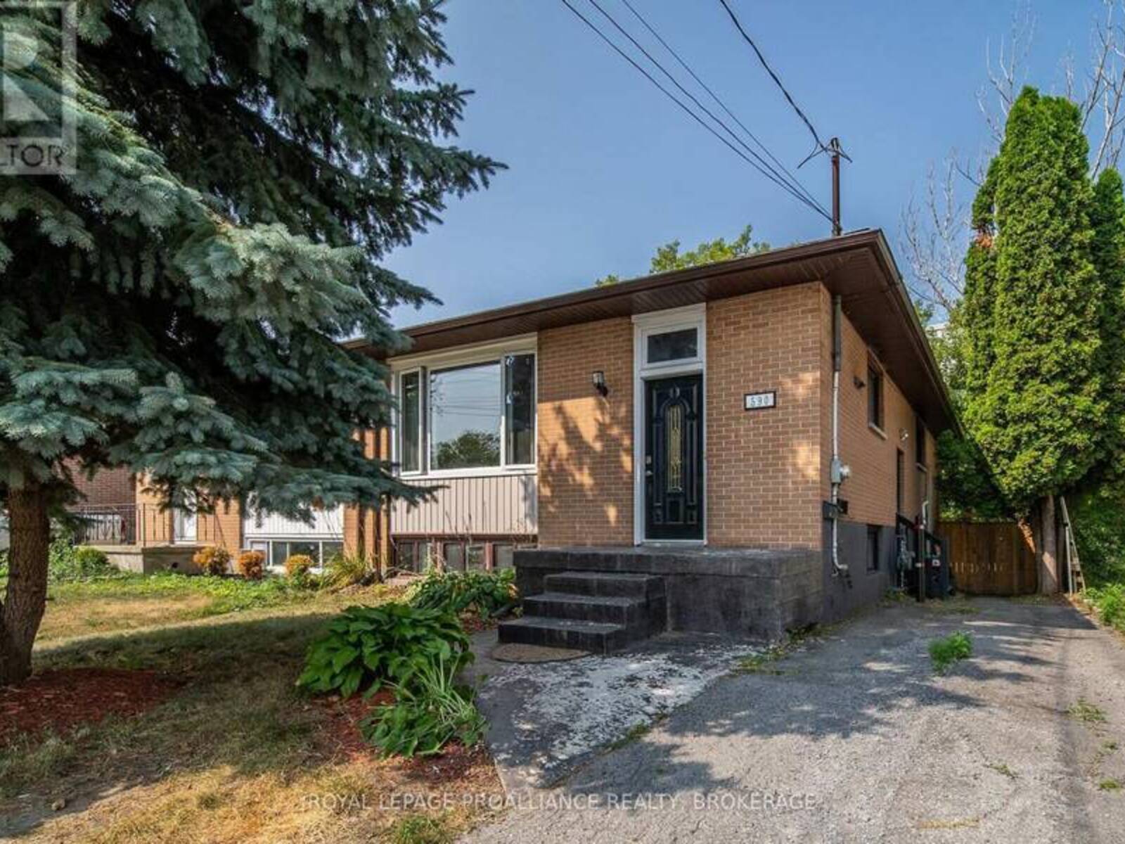 590 MACDONNELL STREET, Kingston, Ontario K7K 4X1