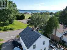 50 BROMPTON ROAD | Thunder Bay Ontario | Slide Image Three