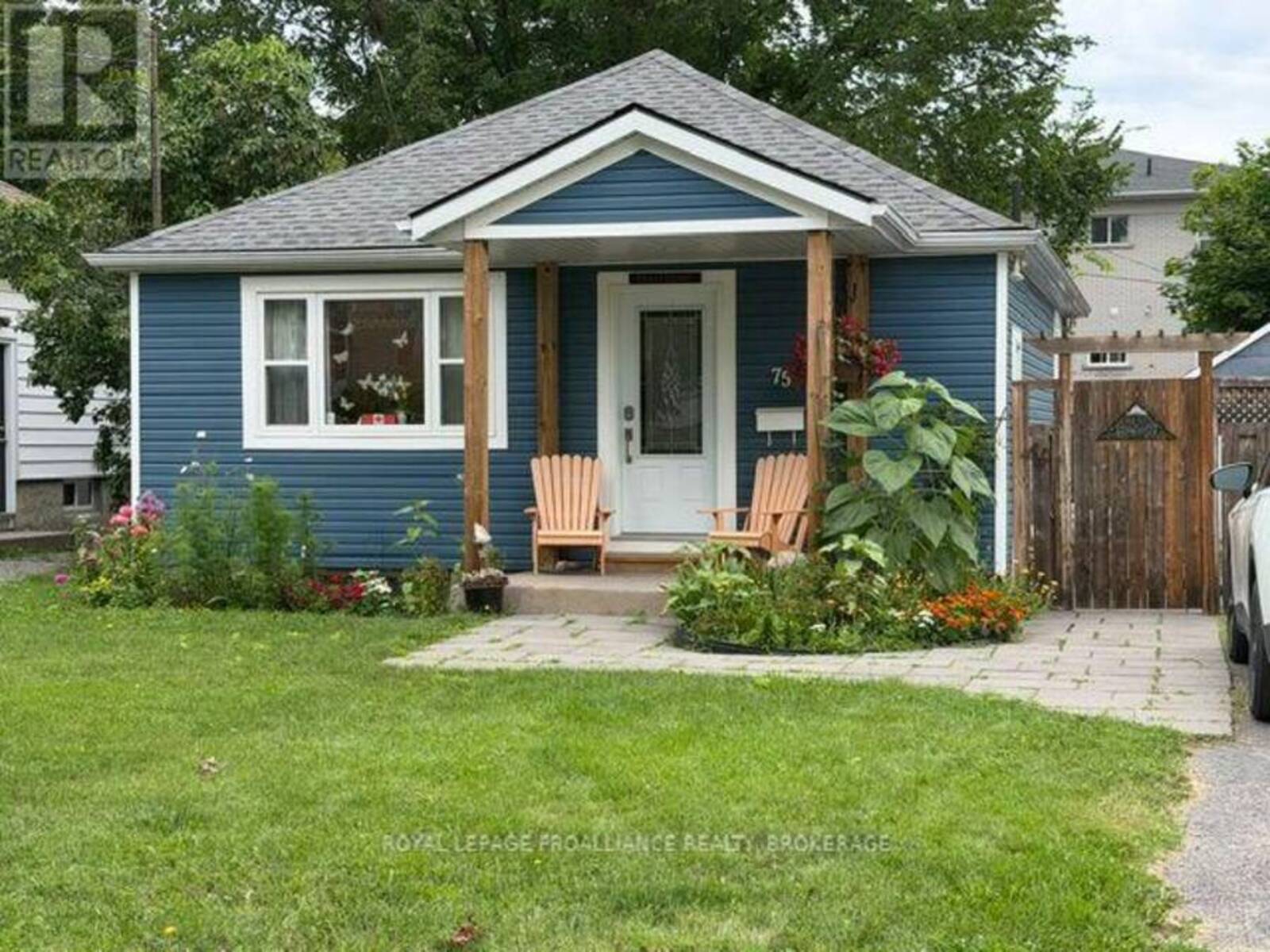75 SCOTT STREET, Kingston, Ontario K7L 1L6