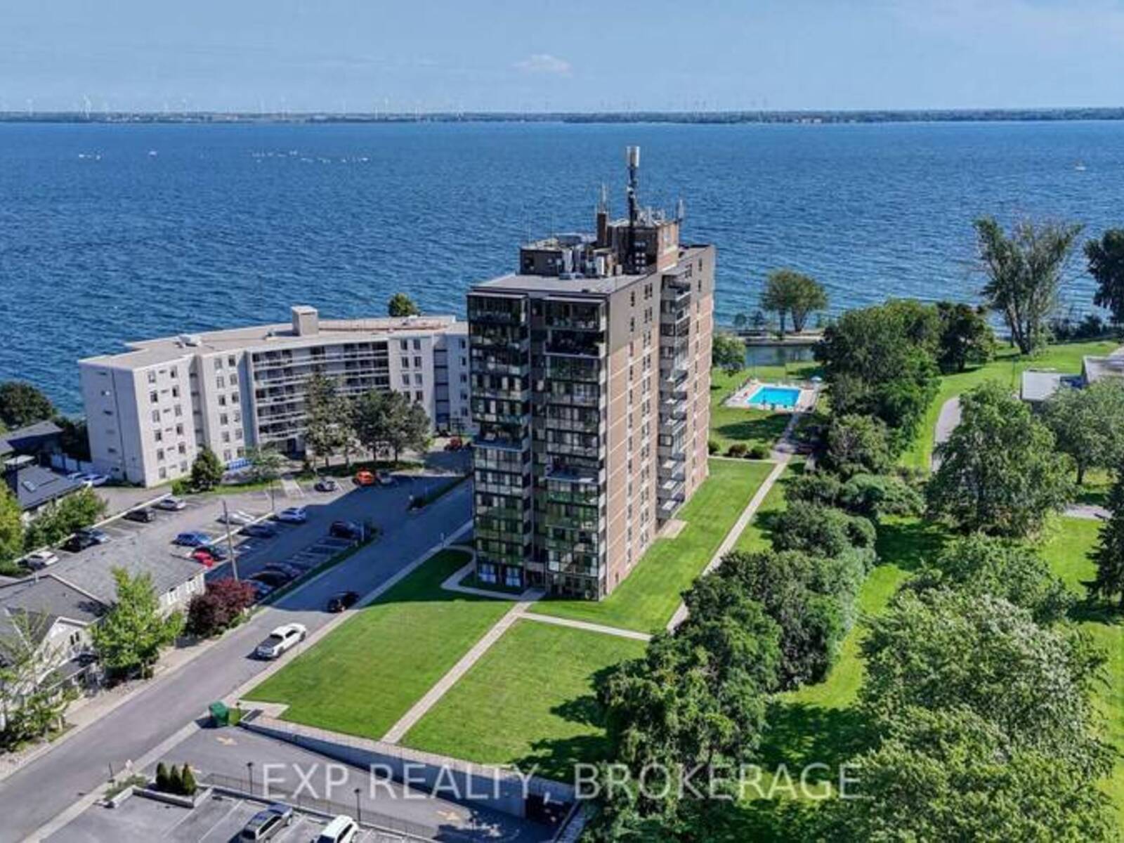 202 - 2 MOWAT AVENUE, Kingston, Ontario K7M 1K1