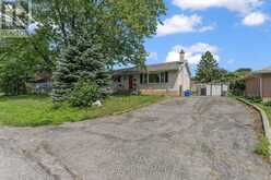 39 OXFORD CRESCENT | Loyalist Ontario | Slide Image One