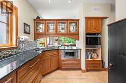422 COLLEGE STREET | Kingston Ontario | Slide Image Twelve