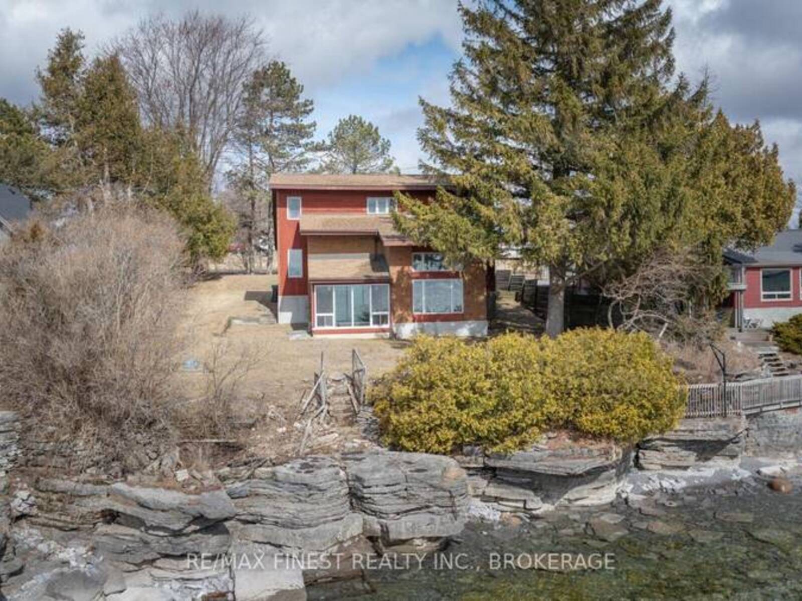 1141 FRONT ROAD, Kingston, Ontario K7M 4M2