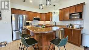724 MARGARET WAY | Kingston Ontario | Slide Image Sixteen