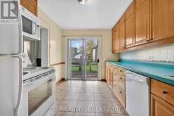 11 CARRUTHERS AVENUE | Kingston Ontario | Slide Image Eleven